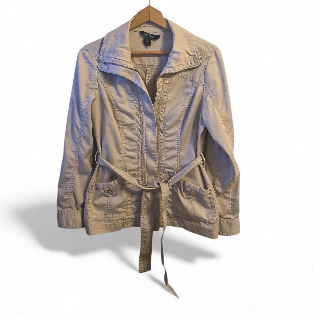 H3- Women’s 4 Small White House Black Market Light Tan Utility Jacket